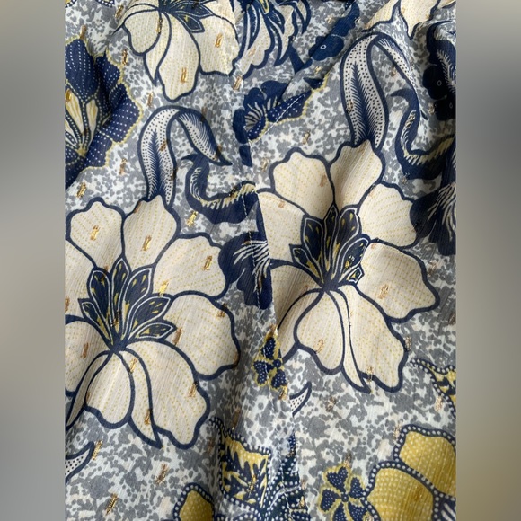 Rachel Roy Women's Sleeveless  Floral Top Gold Flakes - Picture 3 of 10